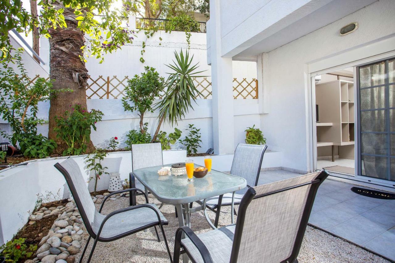 Flora'S Place Rhodes City ภายนอก รูปภาพ