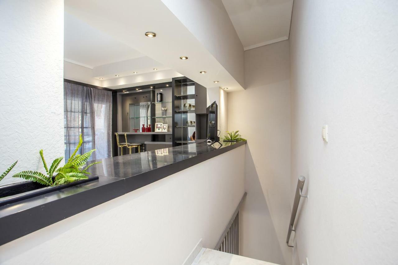 Flora'S Place Rhodes City ภายนอก รูปภาพ